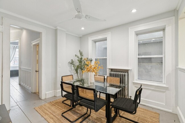 Building Photo - 1228 Catharine St