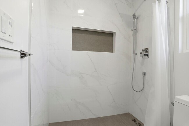 Building Photo - Just Built Two Bedroom Property!