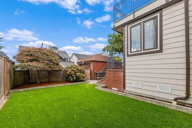 Building Photo - Stunning Air Conditioned 1931 Tudor in Coveted Admiral w/ Views