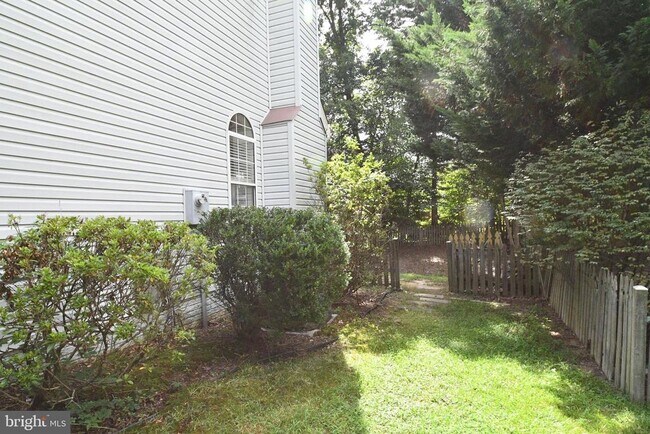 Building Photo - 38 Charleston Ct