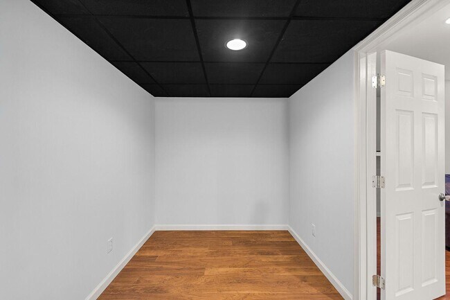 Building Photo - 22561 Howardsville Woods Ct