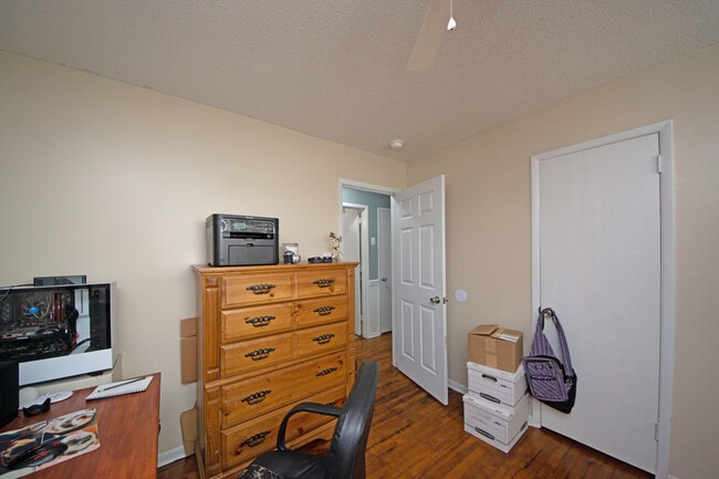 Building Photo - 314 Woodhaven Dr