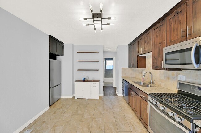 Building Photo - 7899 S Grant St