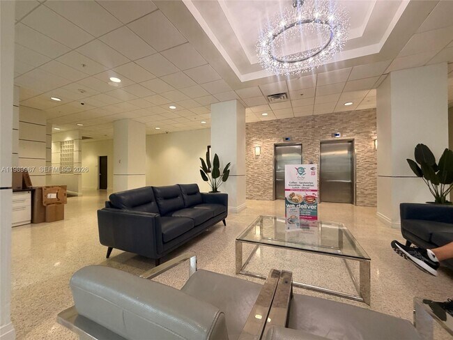 Building Photo - 4001 S Ocean Dr