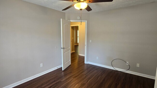 Building Photo - Laurel Creek Subdivision