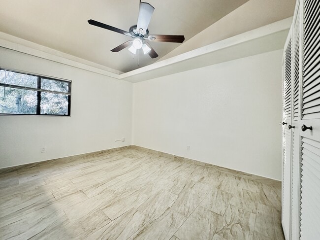 Building Photo - 826 Wiggins Pass Rd