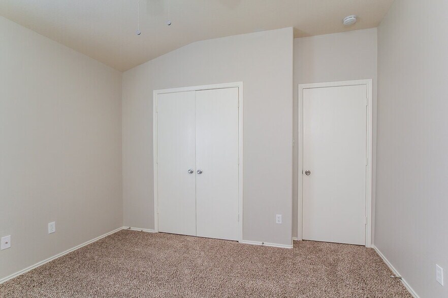 Building Photo - 20110 Pinto Ridge Dr