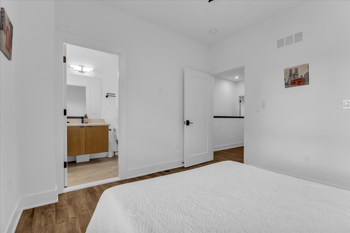 Building Photo - 7536 Churchill St