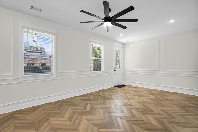 Building Photo - East Duffy Street