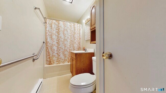 Building Photo - 107 Chestnut St