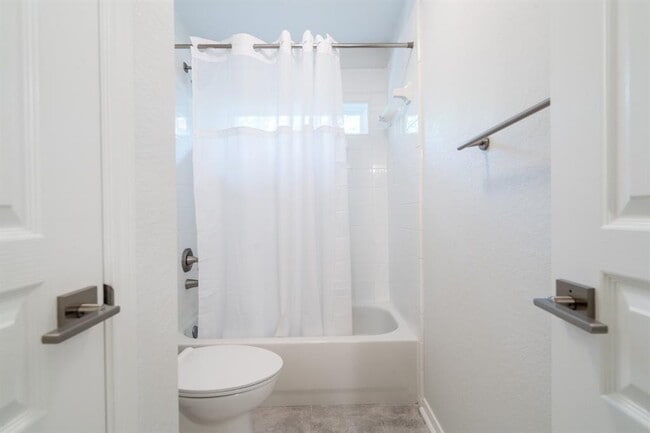 Building Photo - 11 Dahlia Trail Pl