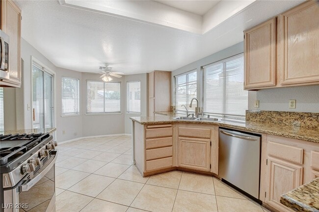 Building Photo - 4432 Crimson Leaf Dr