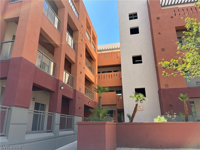 Building Photo - 43 E Agate Ave