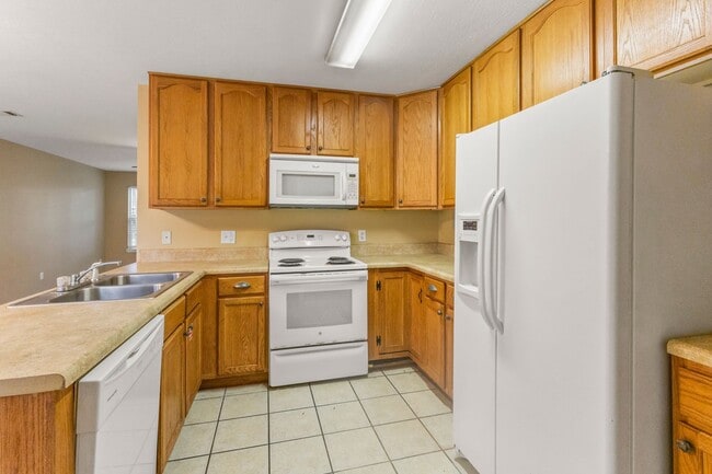 Building Photo - 108 N Gray Ave