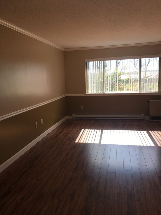 Building Photo - 92 Quarry Hl Rd