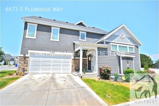 Building Photo - No Deposit Option! Ravishing 3 Bedroom Tay...