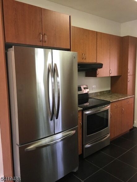 Building Photo - 20 Seneca Trl