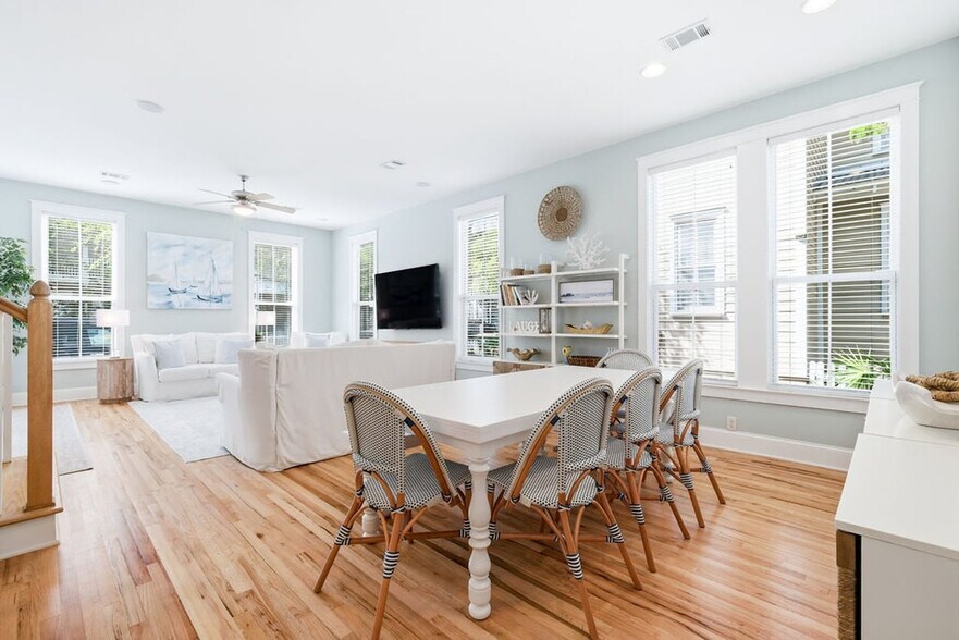 Building Photo - 34 N Ryan St