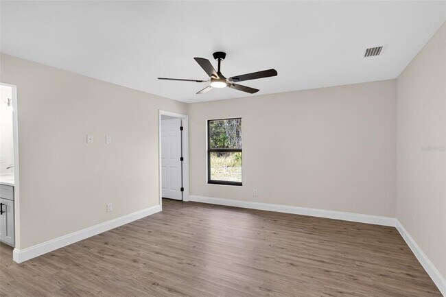 Building Photo - 20412 Elrose Ave