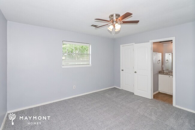 Building Photo - 7126 Kings Dr