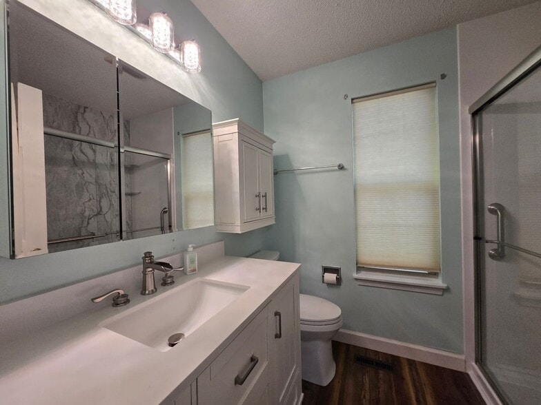Building Photo - 144 Pomeroy Dr