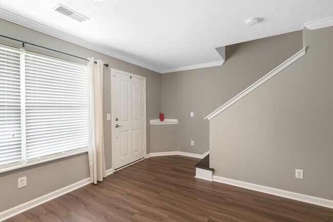 Building Photo - 650 Flintlock Ct
