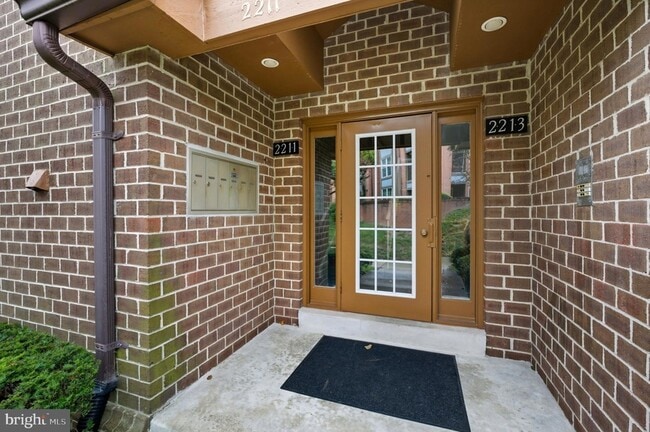 Building Photo - 2211 Woodbox Lane Unit A