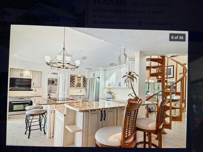 Building Photo - 4150 SE Whiticar Way