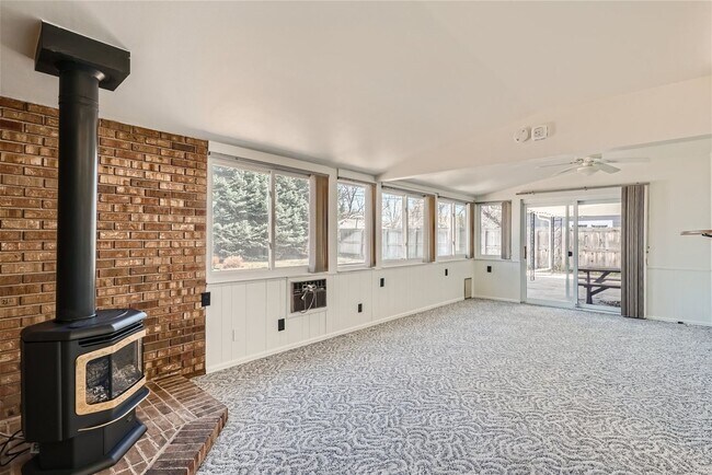 Building Photo - Beautiful 3-Bedroom Home in Denver – Avail...