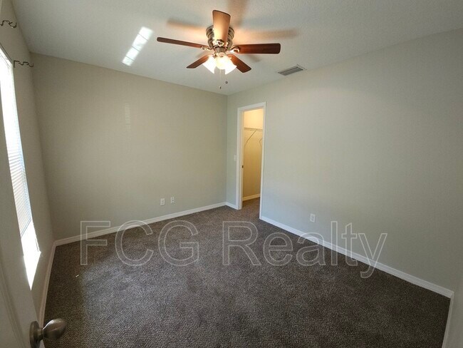 Building Photo - 9383 N Peachtree Way