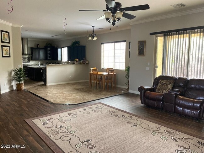 Building Photo - 2757 E Powell Way