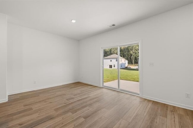 Building Photo - 458 Red Dragon Dr