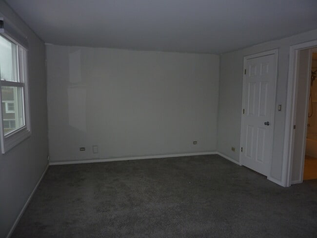 Building Photo - 1919 Finchley Ct