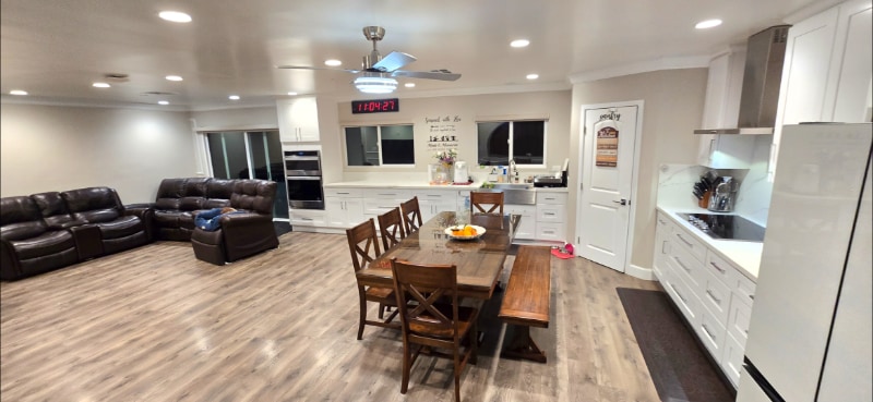 Building Photo - 1234 undisclosed