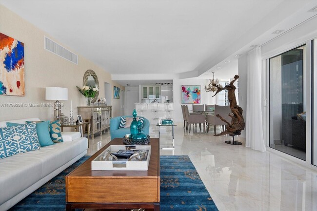 Building Photo - 10275 Collins Ave