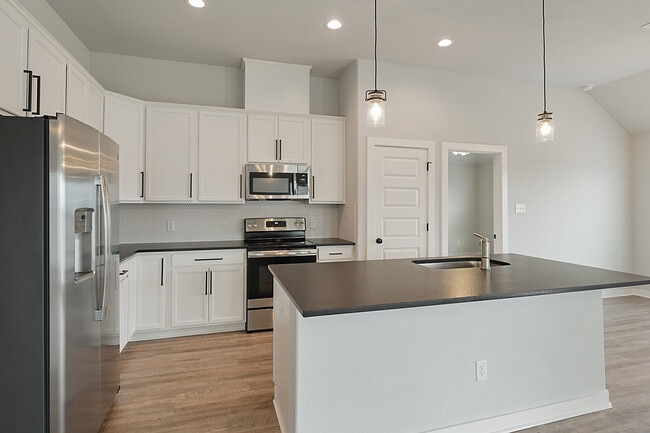 Building Photo - 3401 Alsace Ct