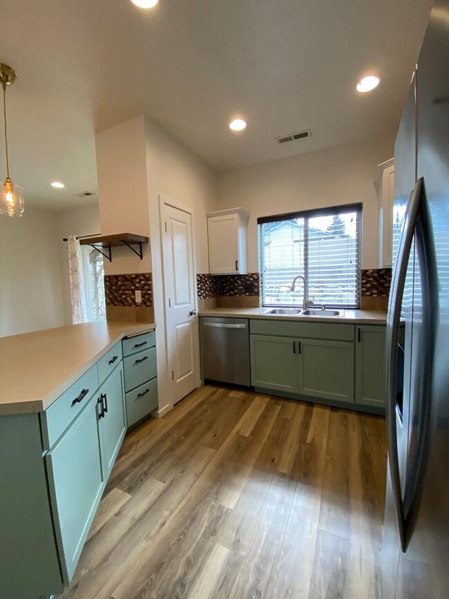 Building Photo - Liberty Lake Area-3 beds, 2baths Rancher Style House for rent Available NOW