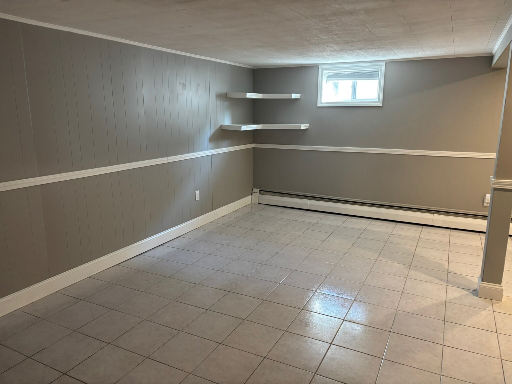 Livingroom - 71 Leitha Dr
