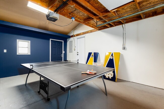 Building Photo - 1321 Browne Ln