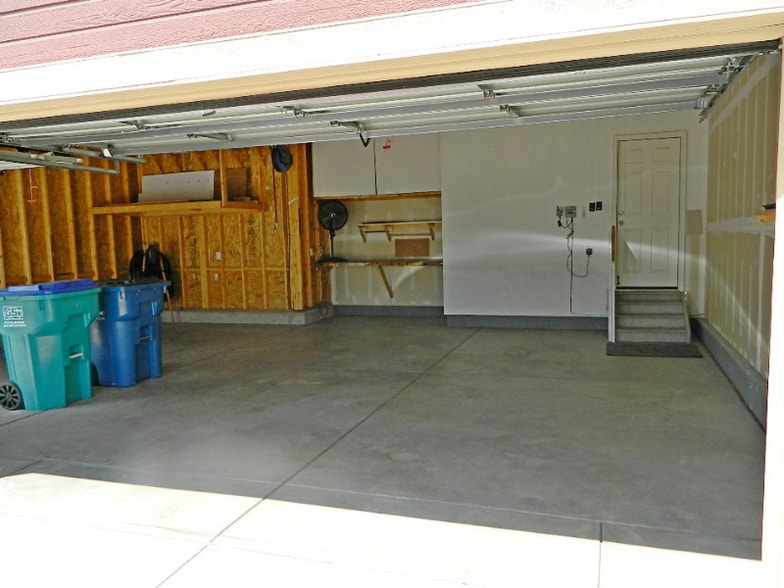 Building Photo - 6782 Grainery Rd