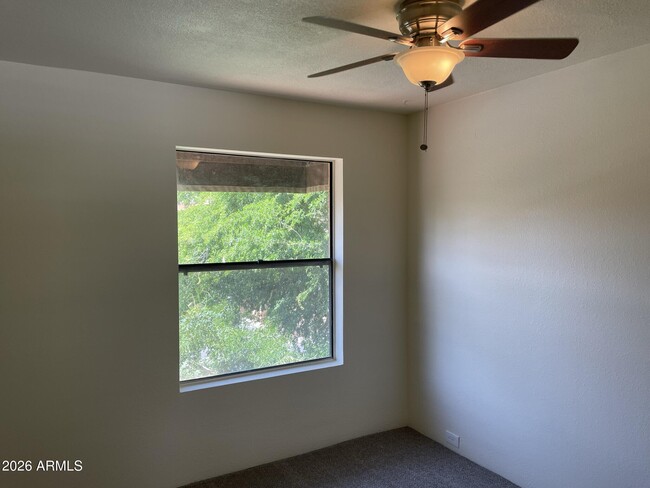 Building Photo - 10431 North 11th St