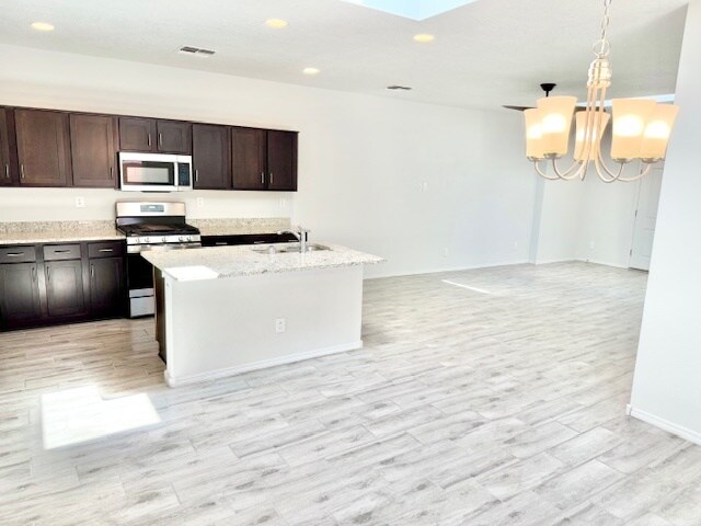 Building Photo - 6113 Strand Loop SE