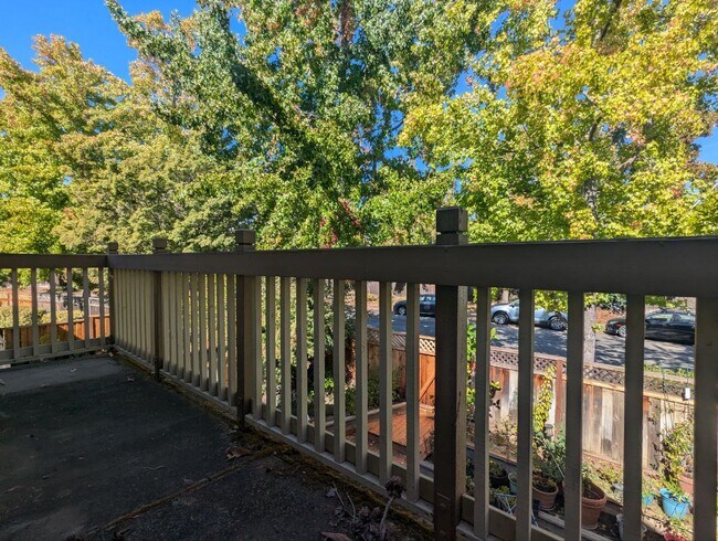 Building Photo - 38860 Cherry Glen Common