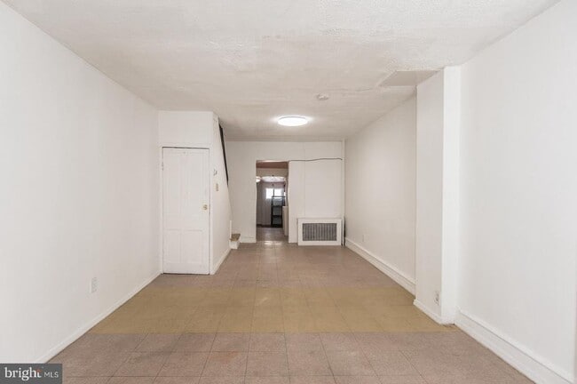 Building Photo - 2031 Wakeling St