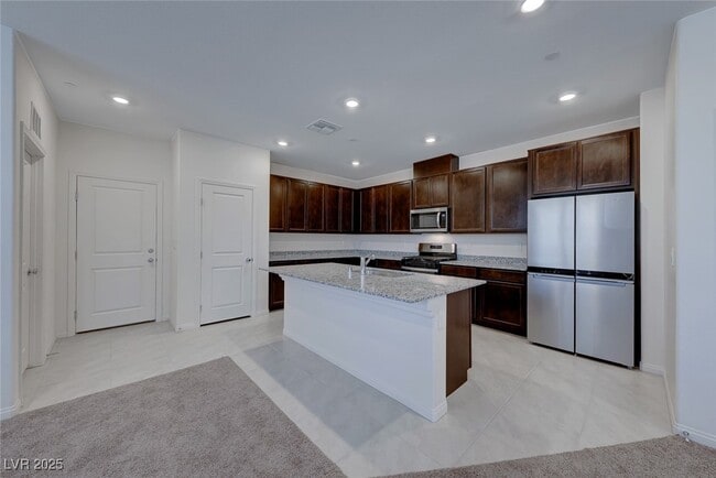 Building Photo - 2806 Alfena Pl