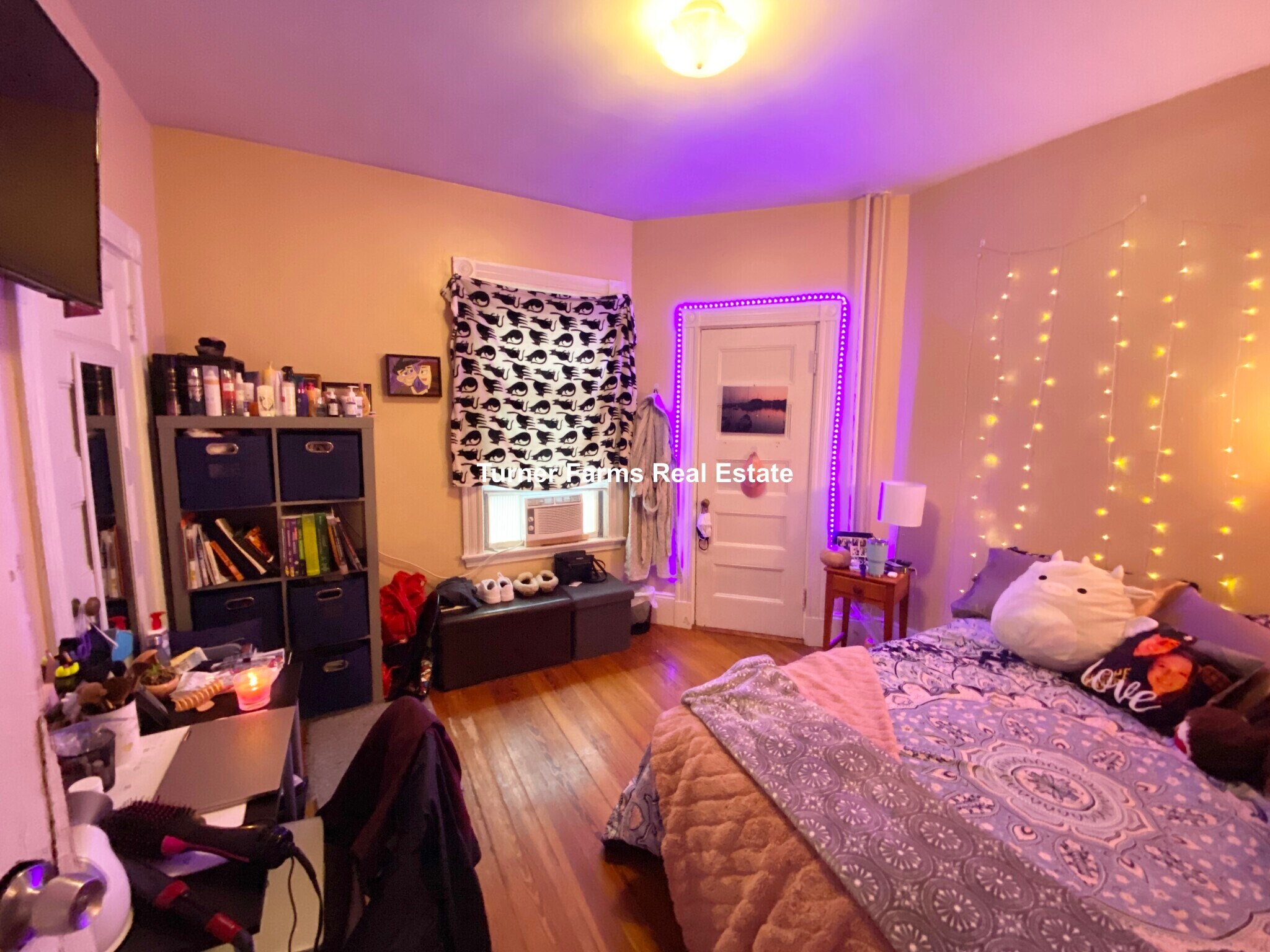 Building Photo - 10 Sachem St