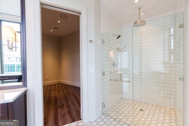 Building Photo - 3376 Peachtree Rd NE