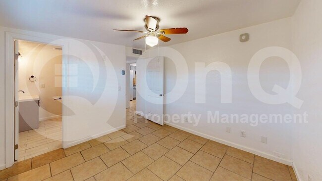 Building Photo - 1625 W Buckeye Ln