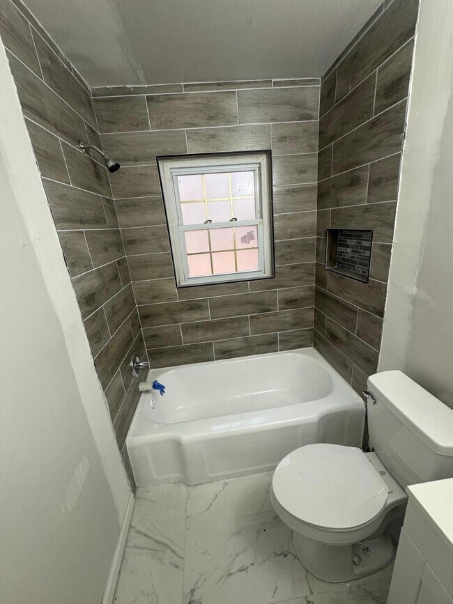 Building Photo - 8900 Artesian St