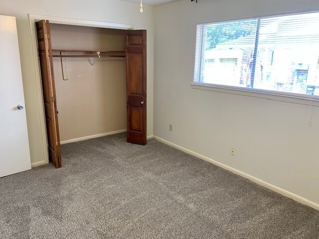 Building Photo - 16215 Rill Ln